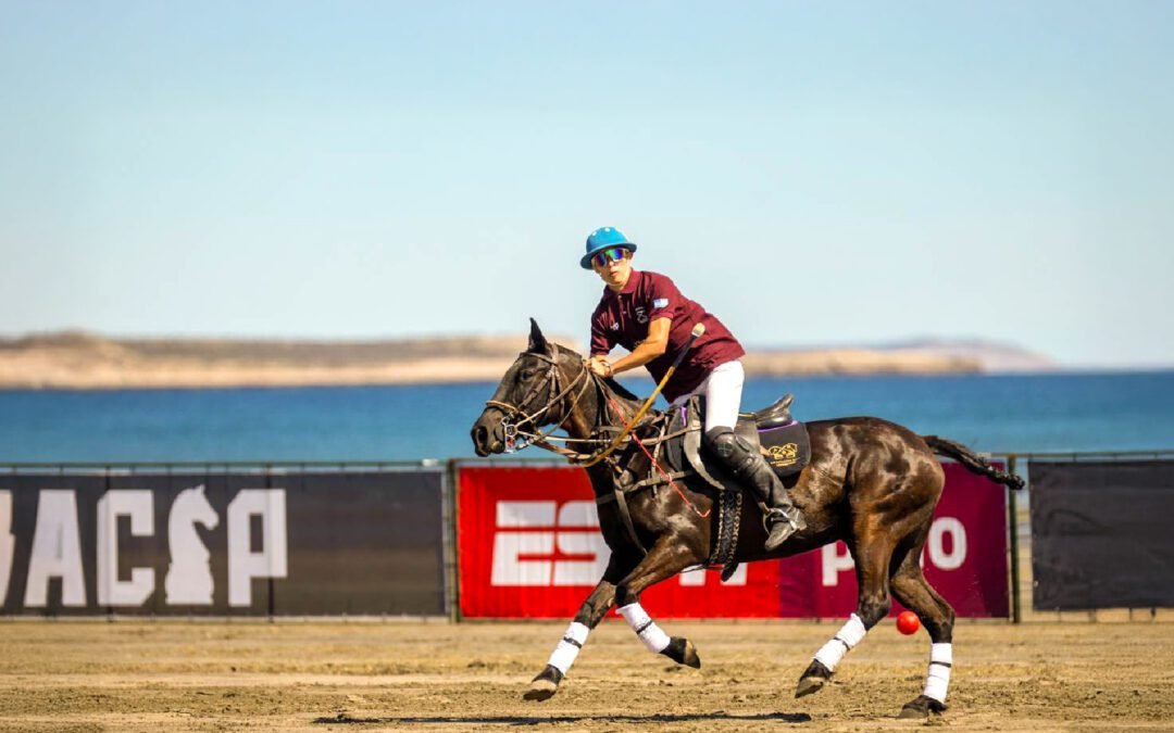 Renzo Galeano en el Patagonia Beach Polo 2025